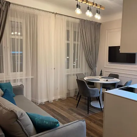 Von Cruss In Apartment Lviv