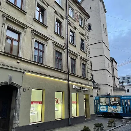 Von Cruss In * Lviv