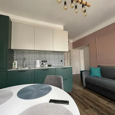 Von Cruss In Apartman