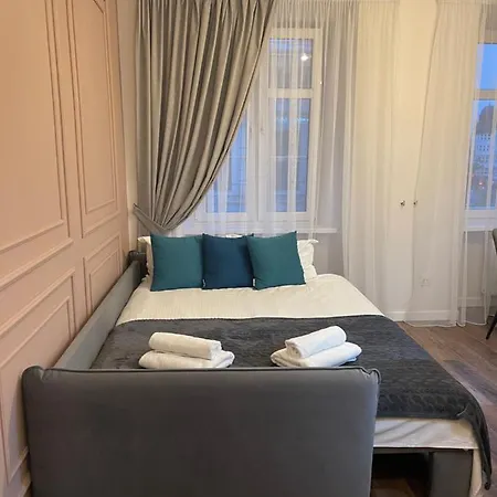 Von Cruss In Apartment Lviv
